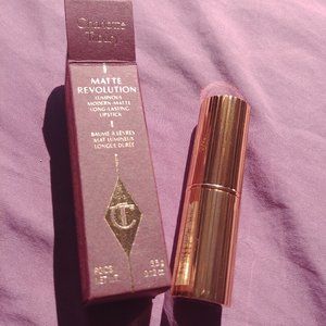 Charlotte Tilbury Matte PIllow Talk LipStick